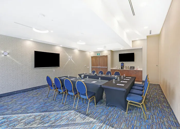 Holiday Inn Express & Suites - Woodstock, On Canada